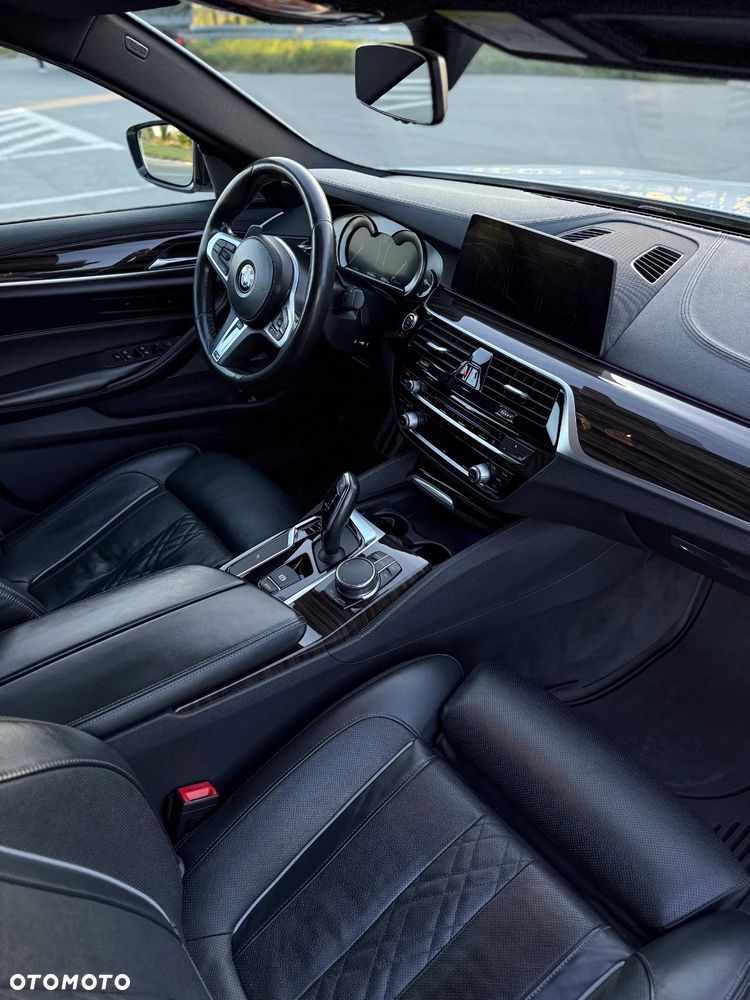 BMW Seria 5 520d xDrive M Sport sport - 14