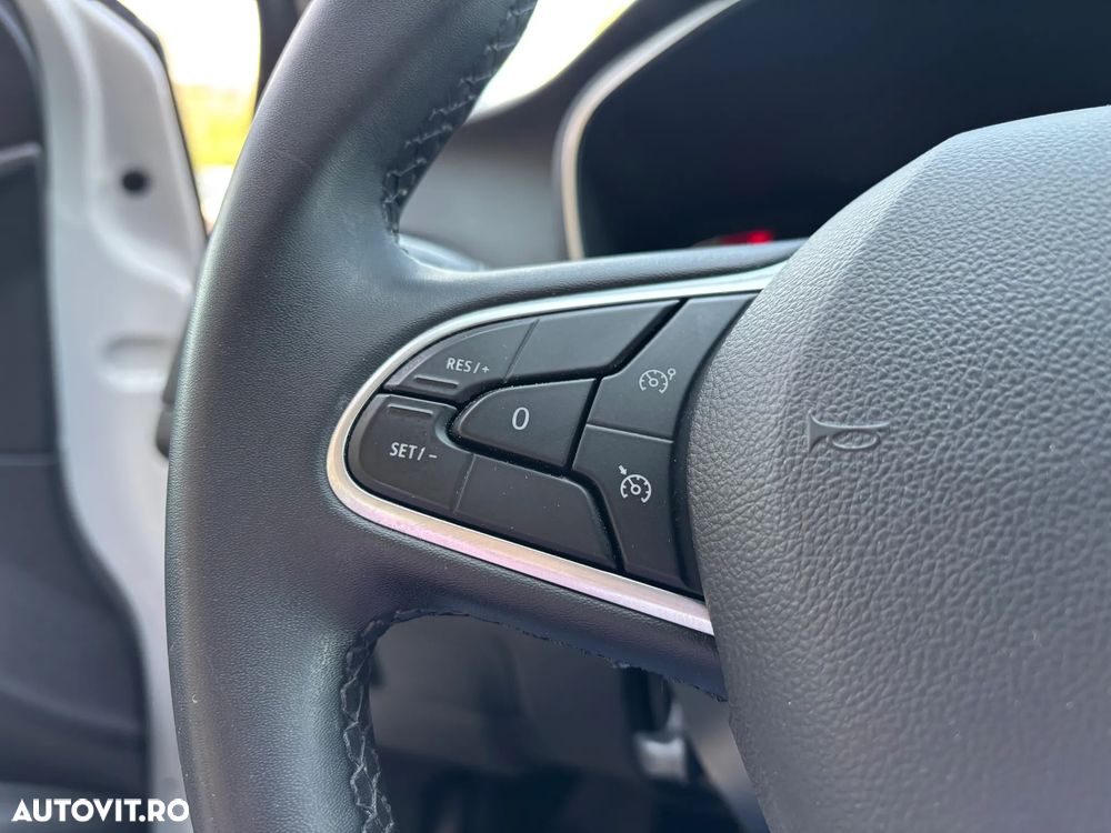 Renault Megane BLUE dCi 115 BUSINESS EDITION - 14