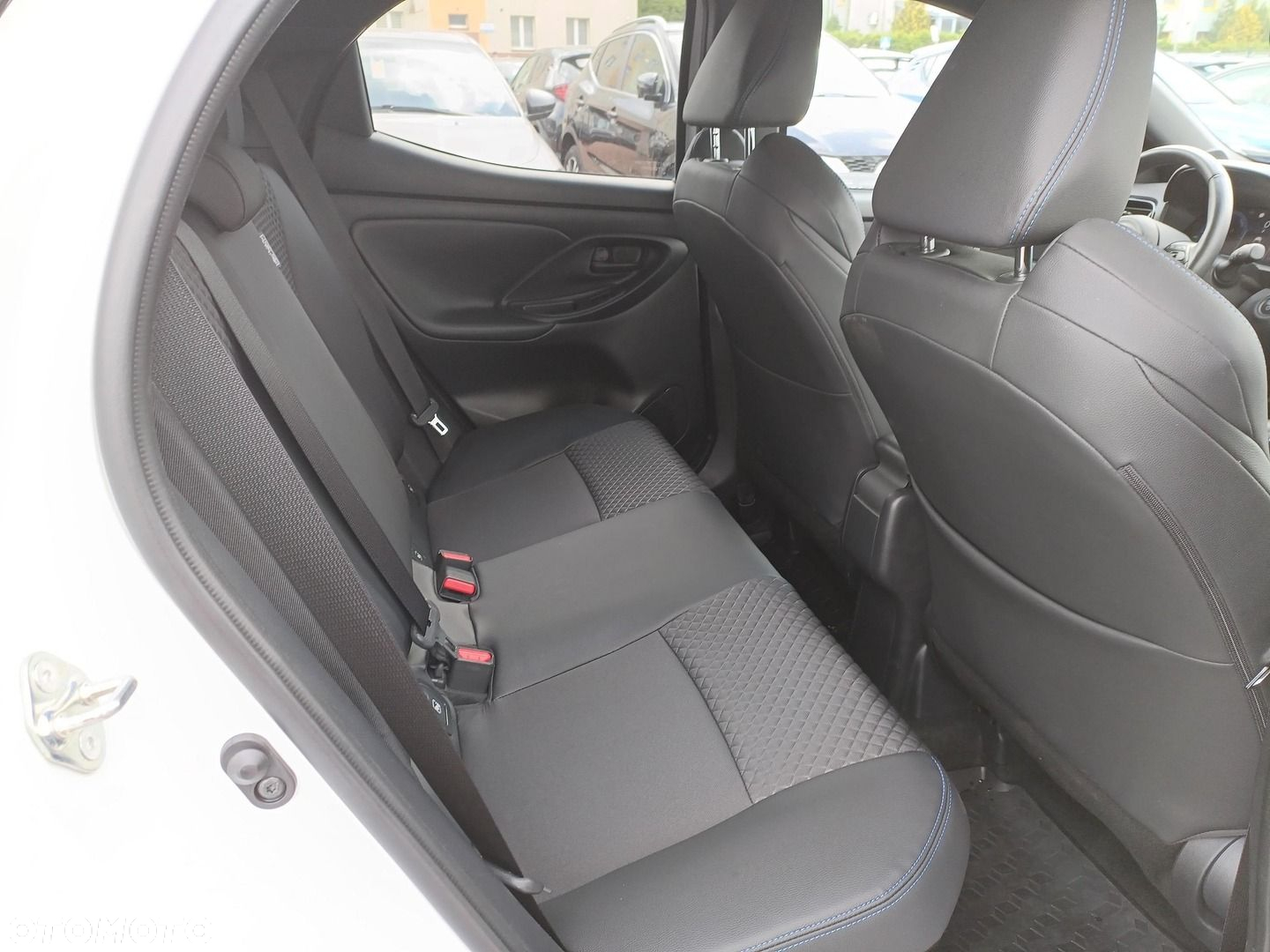 Toyota Yaris - 14