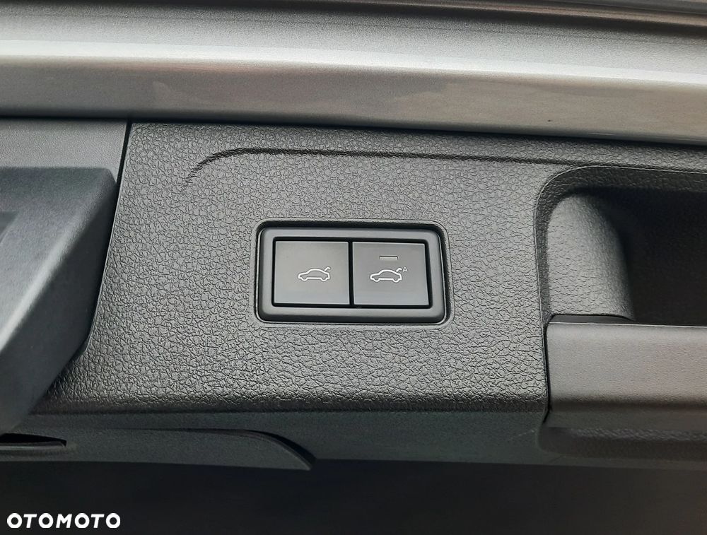 Volkswagen Passat 2.0 TDI Elegance DSG - 35