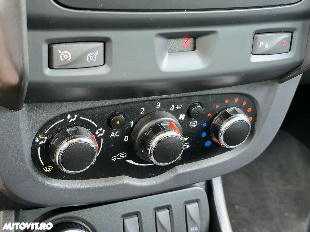 Dacia Duster dCi 110 FAP 4x4 Laureate - 10