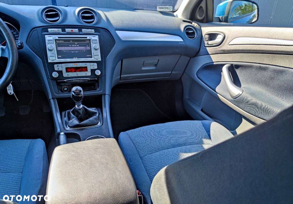 Ford Mondeo - 21