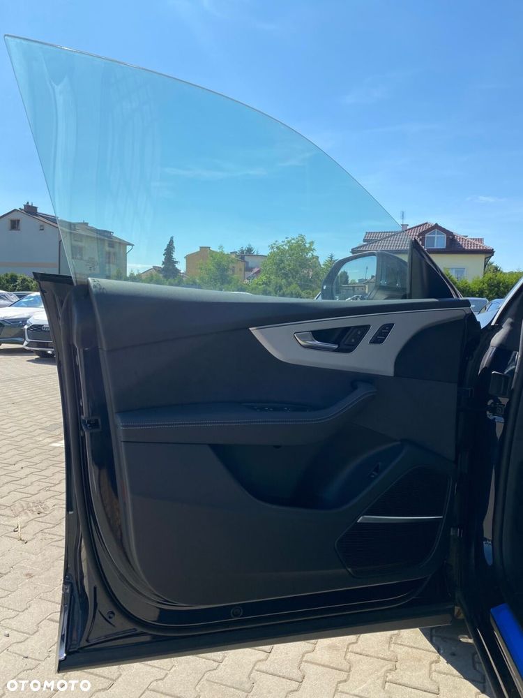 Audi Q8 - 9