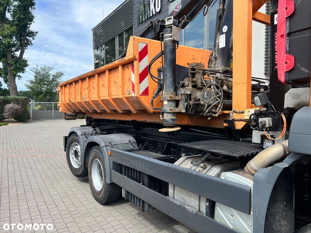 MAN TGA 26.360 6X4 contener z kranem import DE - 3