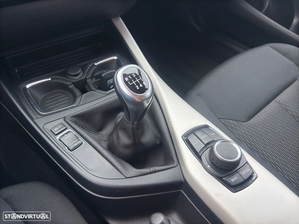 BMW 116 d EDynamics Advantage - 10