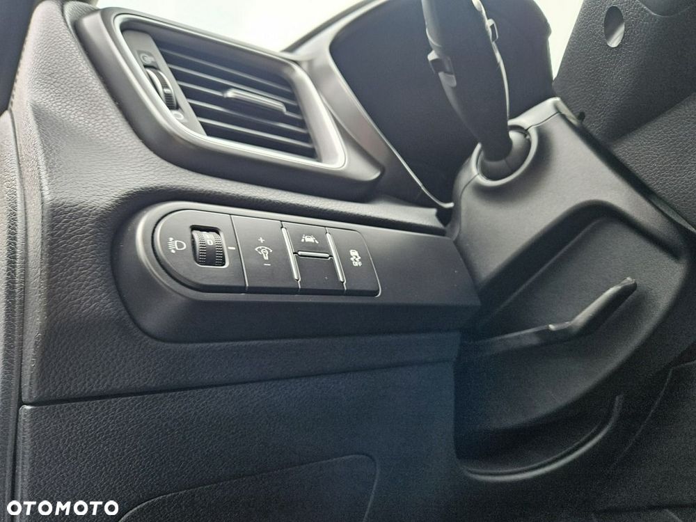 Kia Ceed - 14