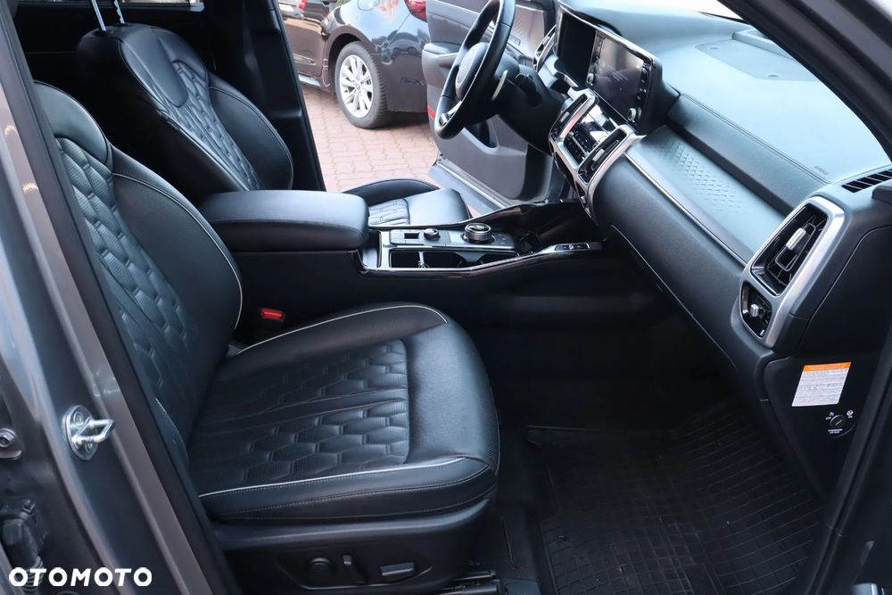 Kia Sorento - 16