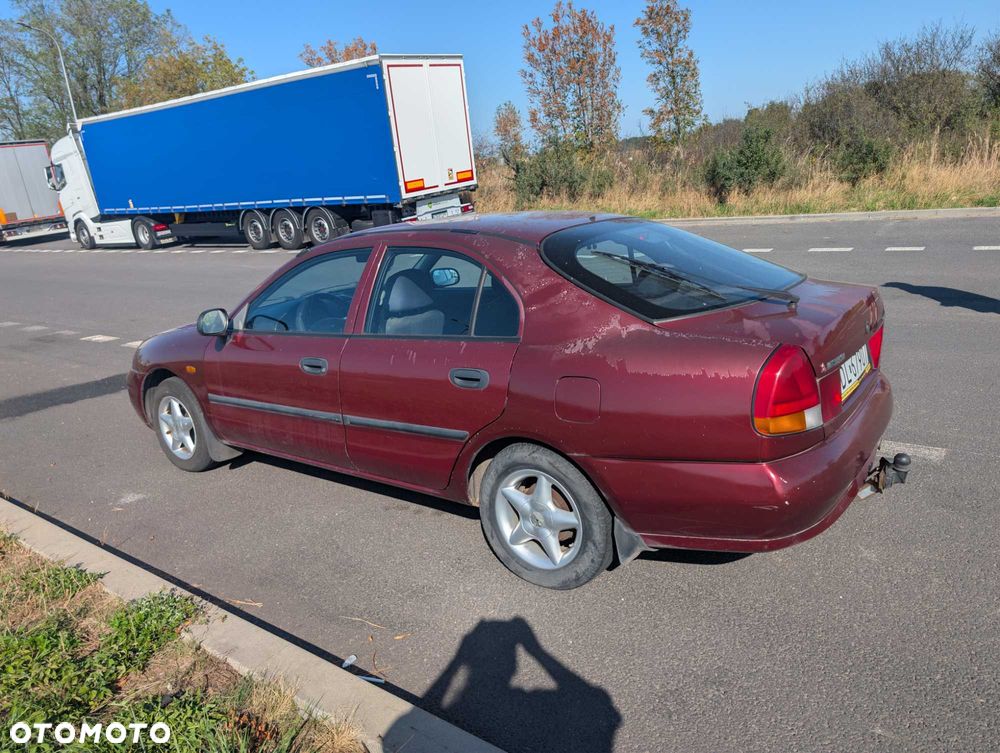 Mitsubishi Carisma - 4