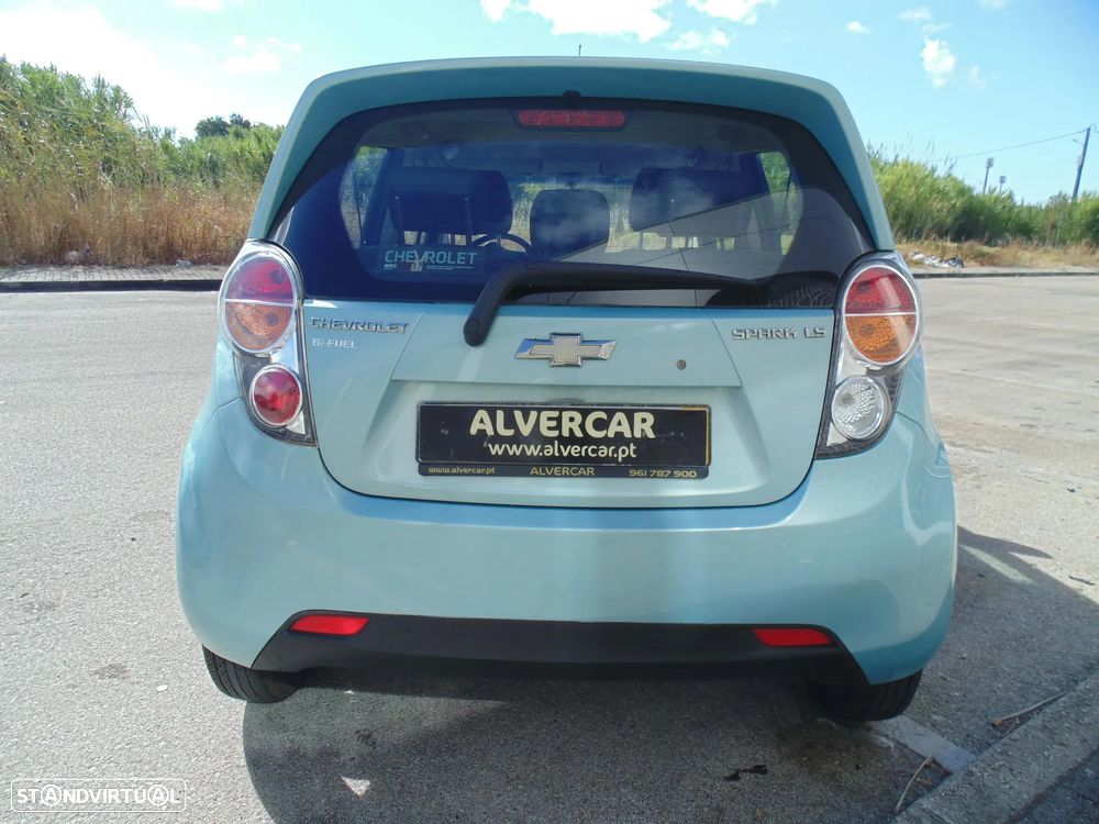 Chevrolet Spark 1.0 LS Bi-Fuel - 11