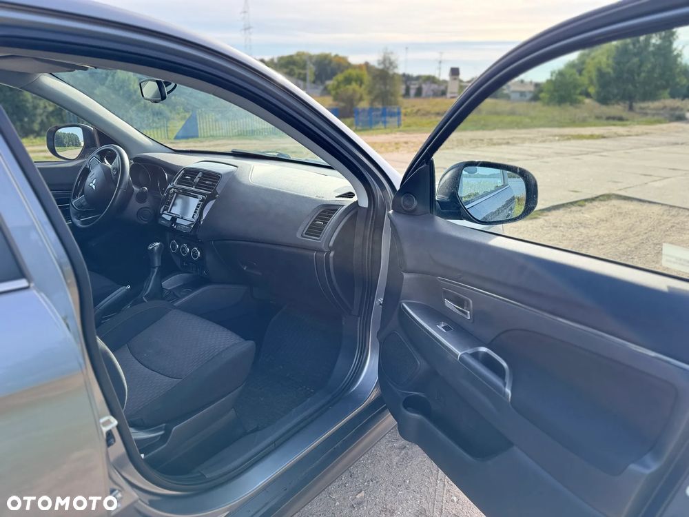 Mitsubishi ASX 1.6 Invite Navi - 9