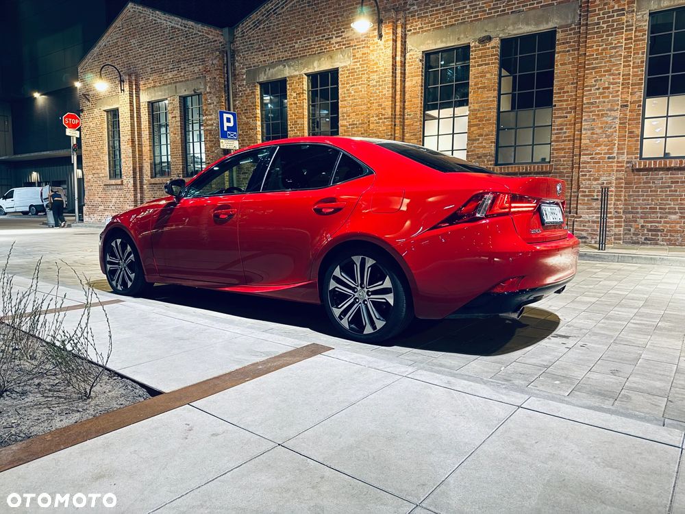 Lexus IS 200t Elite - 3
