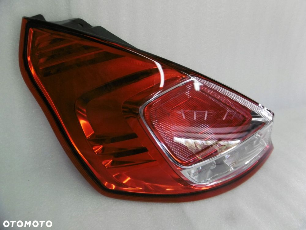FORD FIESTA MK7- lampa tylna lewa - 2