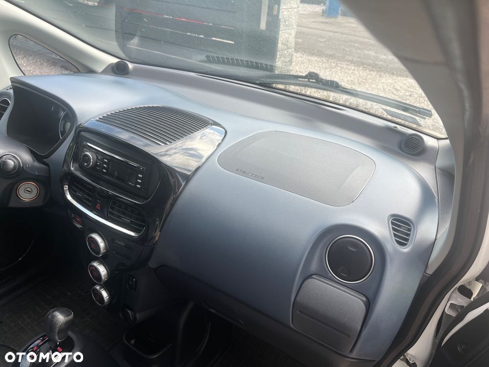 Peugeot iOn Active - 15