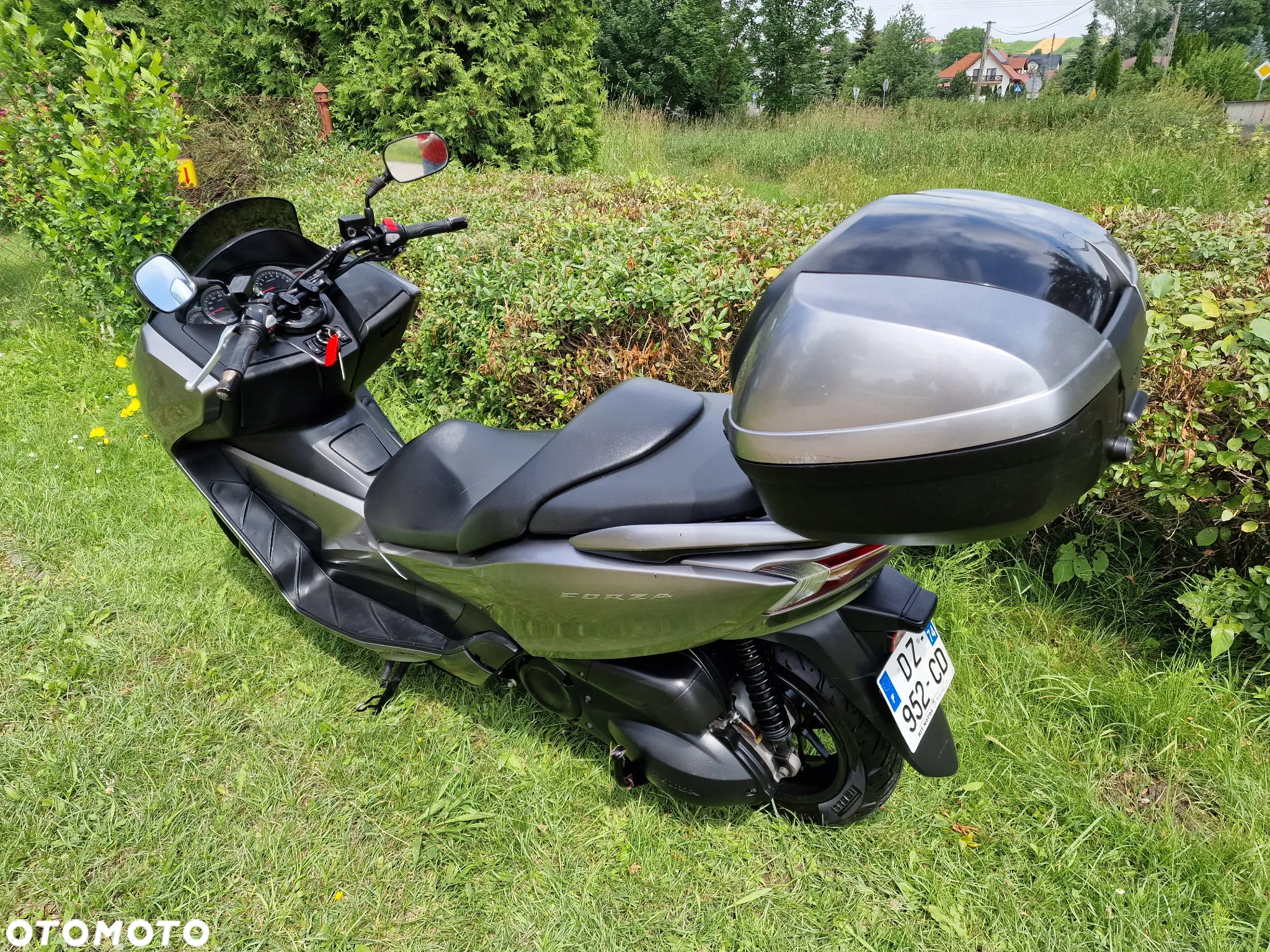 Honda NSS - 9