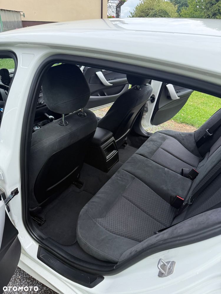 BMW Seria 1 116i - 11