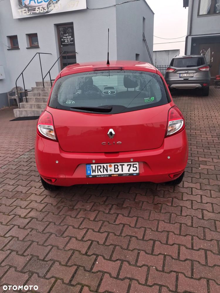 Renault Clio - 2