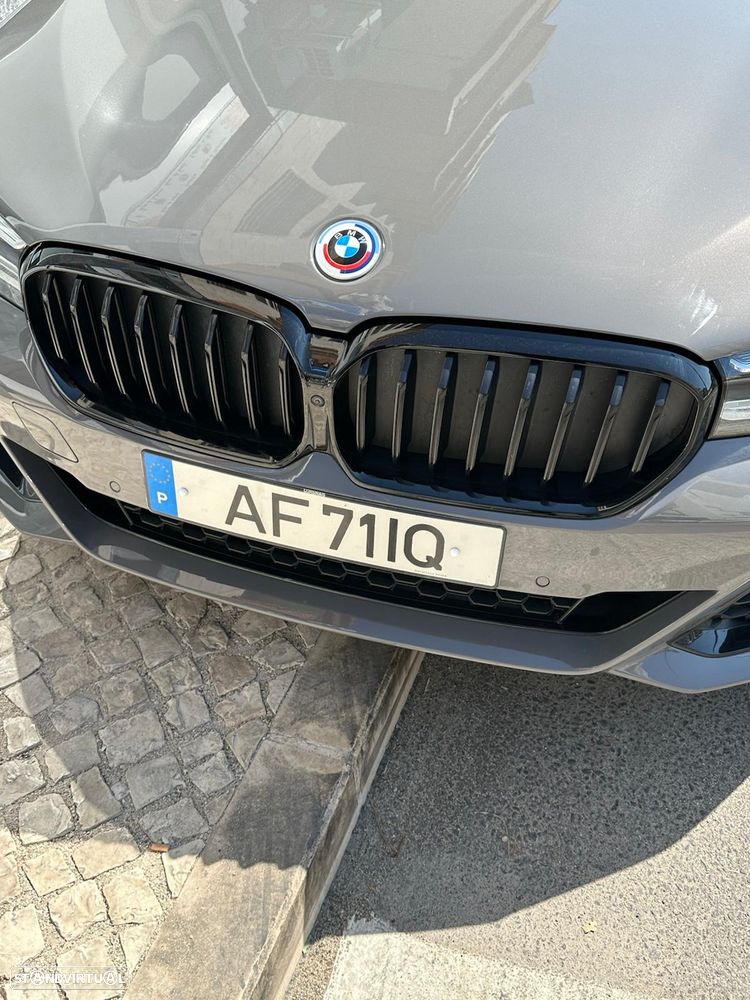 BMW 530 e Pack Desportivo M - 4