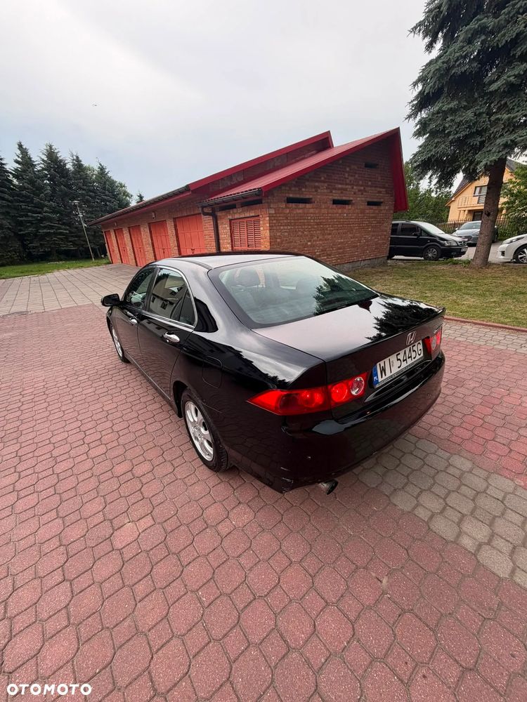 Honda Accord 2.4 Executive - 17