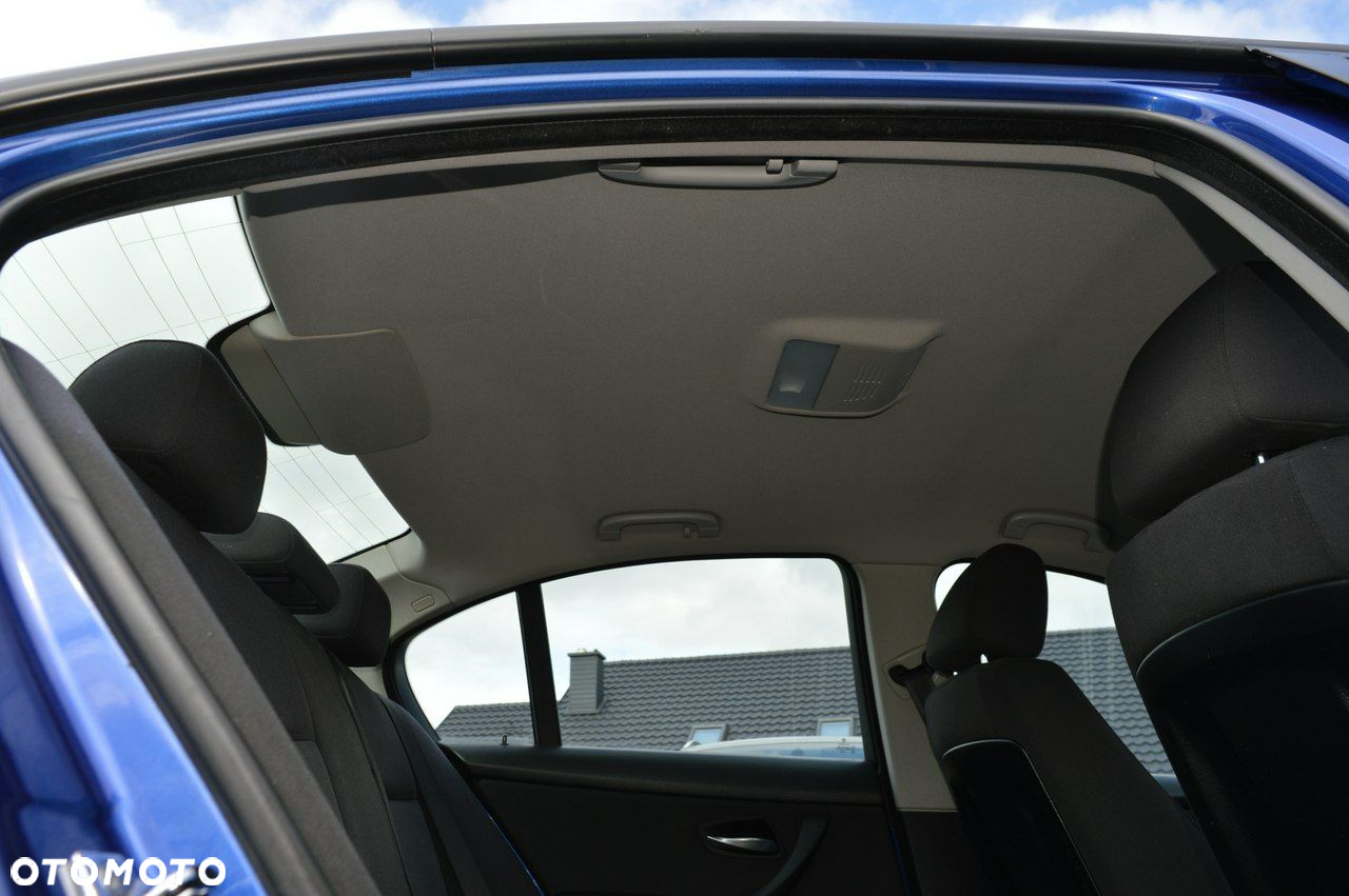 BMW Seria 3 318i - 28
