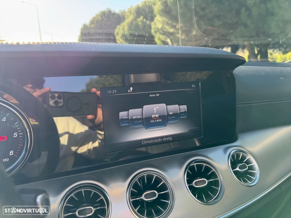 Mercedes-Benz E 220 d Cabrio 4Matic 9G-Tronic Avantgarde - 30