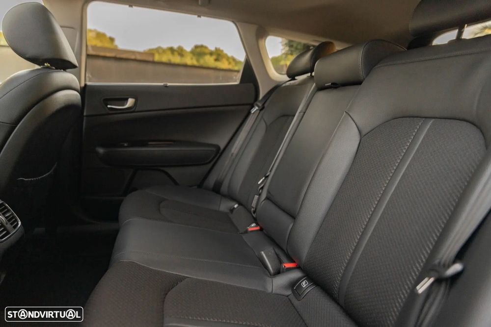 Kia Optima SW 1.7 CRDi Fleet - 39