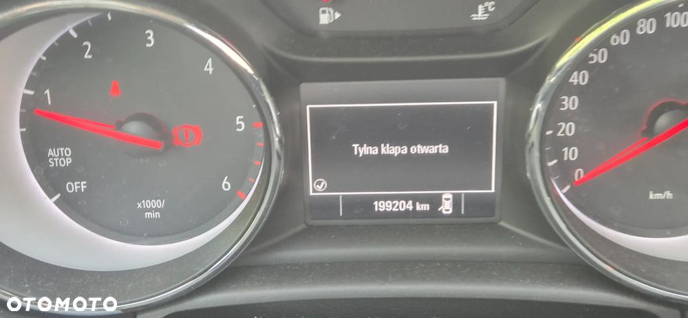 Opel Astra 1.6 CDTI Sport - 11