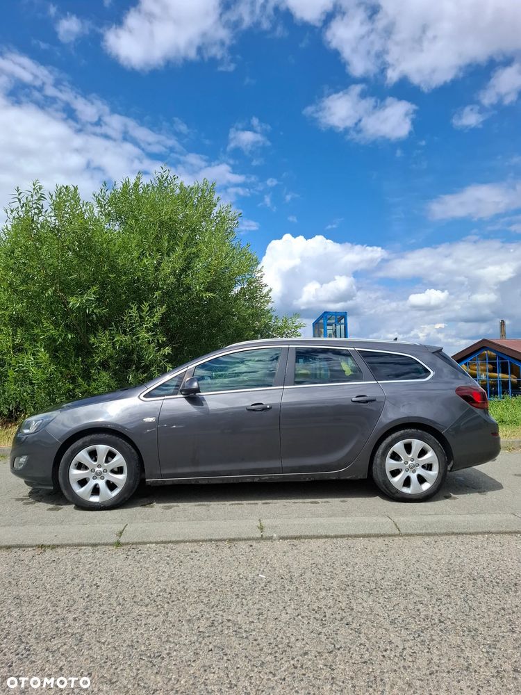 Opel Astra 1.4 T Cosmo - 3