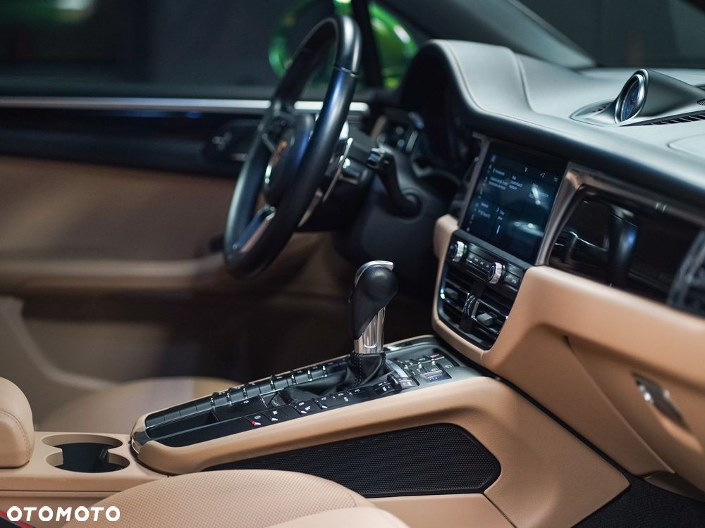 Porsche Macan S - 26