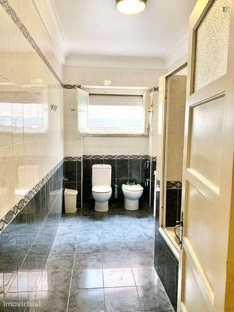 Quarto - localizado em Arroios Lisbon - Grande imagem: 3/18