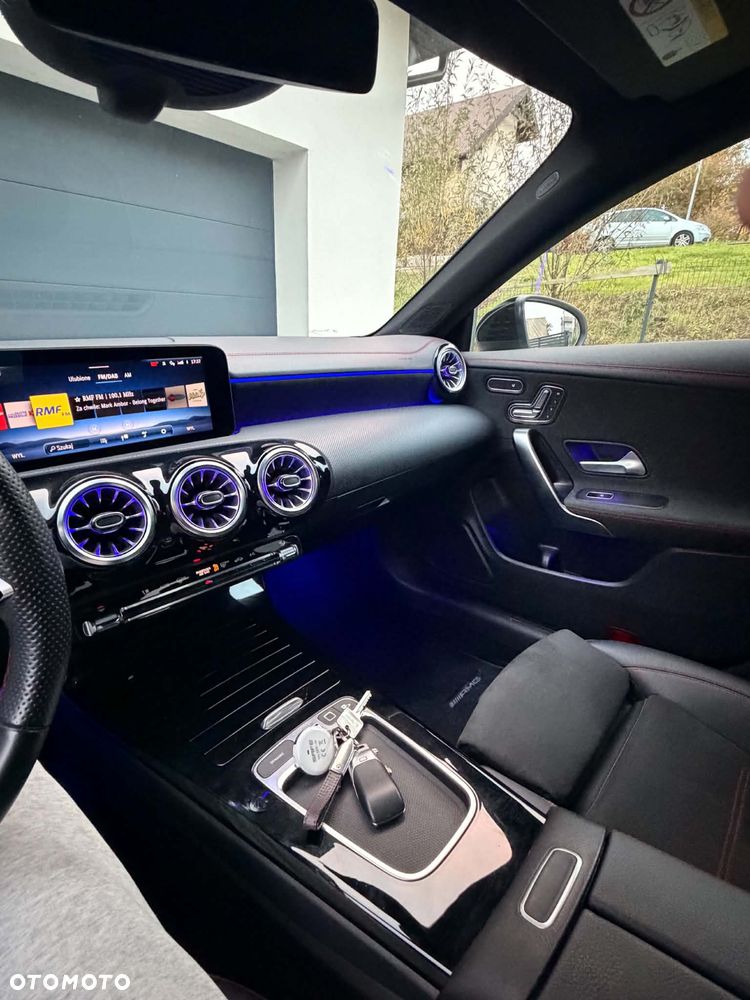 Mercedes-Benz CLA - 11