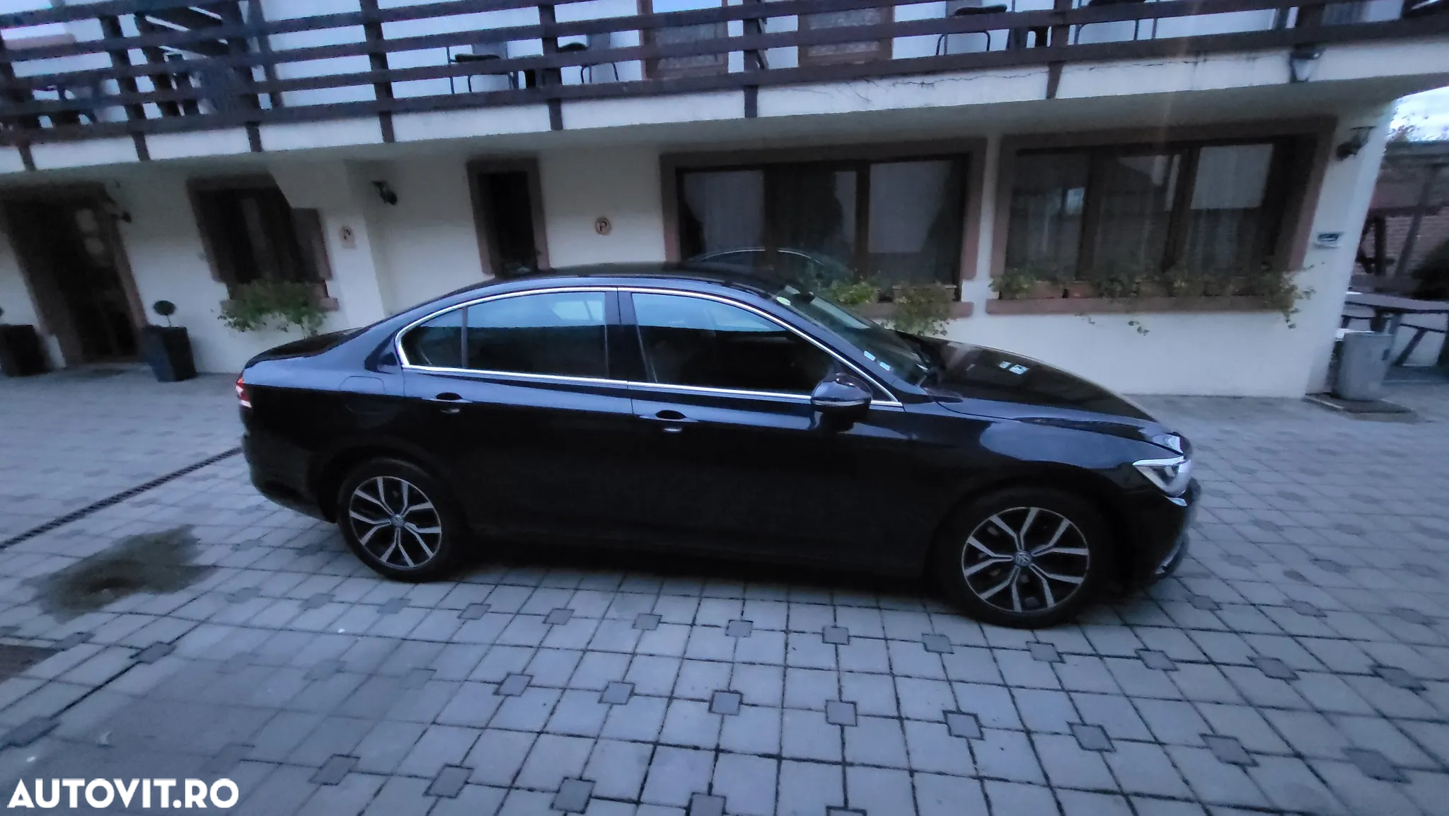 Volkswagen Passat - 33