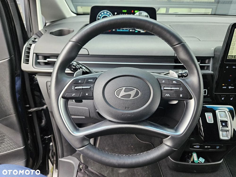 Hyundai Staria 1.6 T-GDI HEV Smart VIP - 23