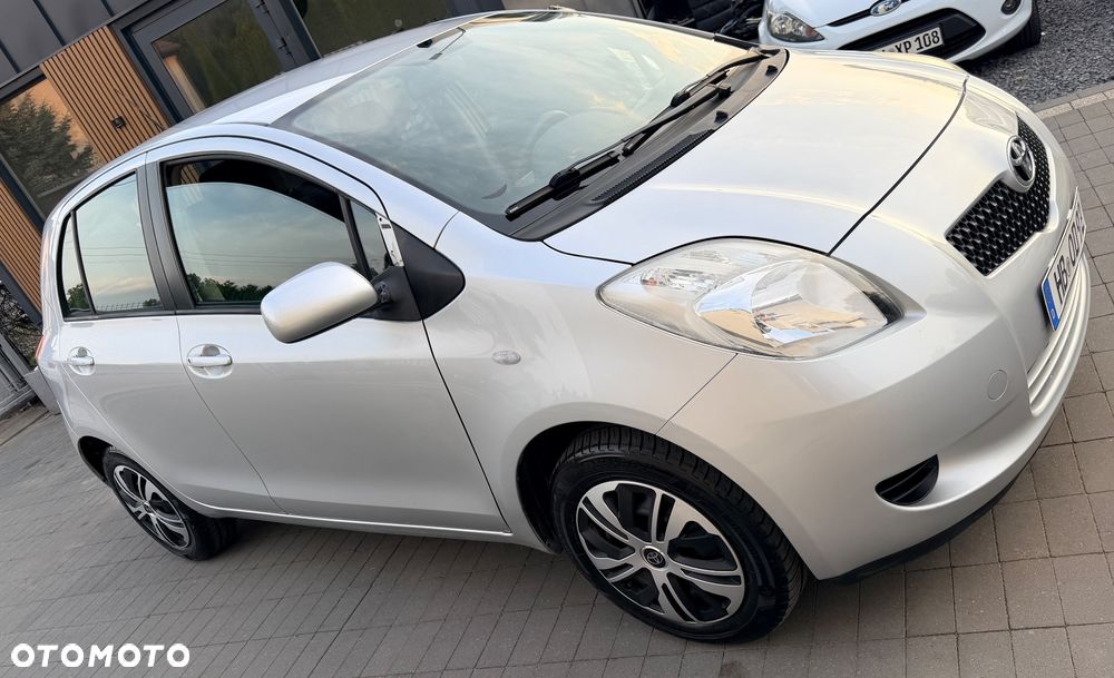 Toyota Yaris 1.3 Luna Hit - 23