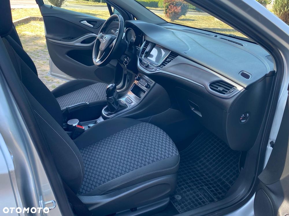 Opel Astra 1.4 T Enjoy - 11