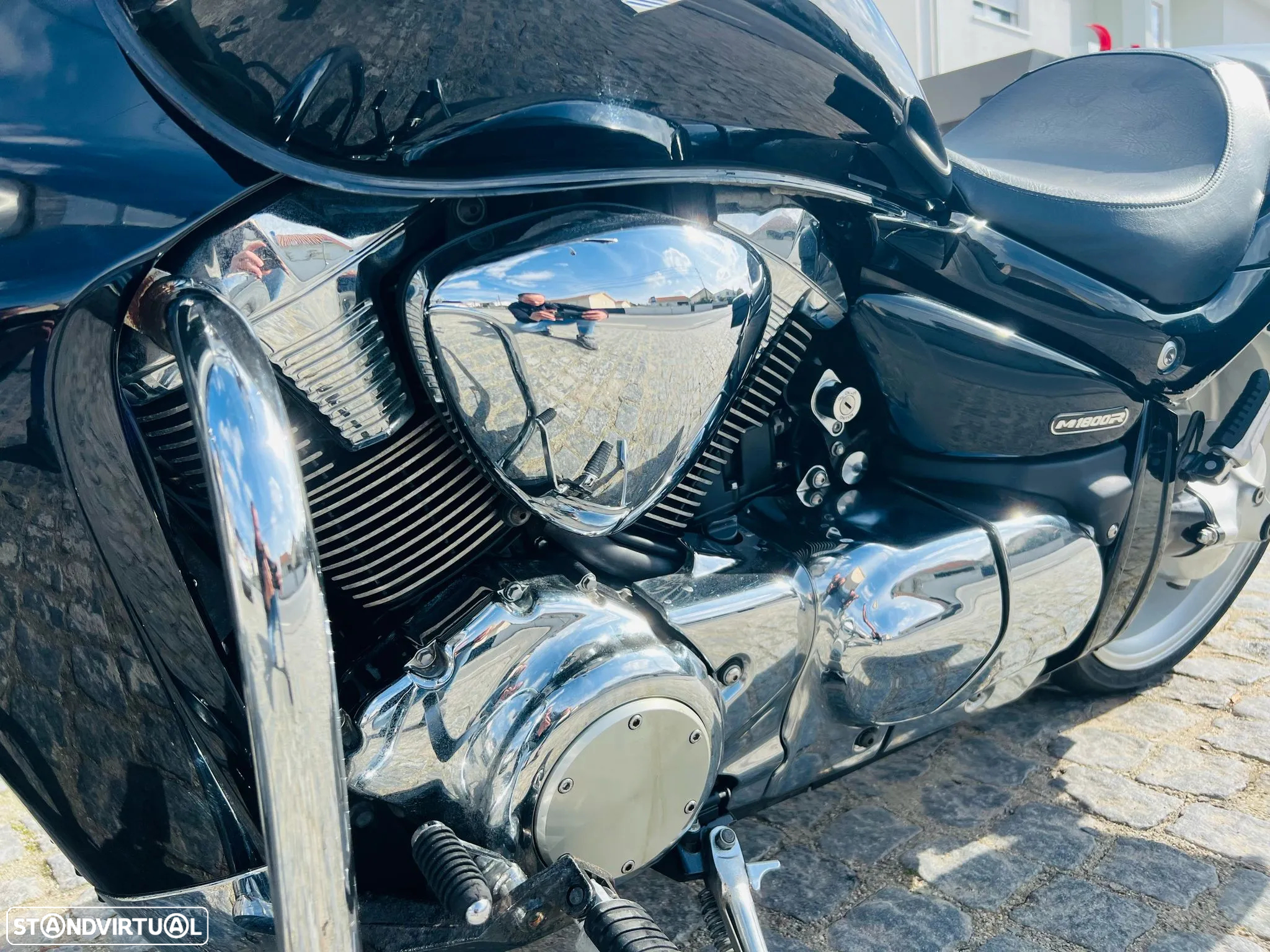 Suzuki Intruder M 1800R - 11