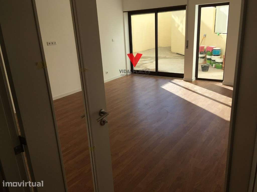 Arrendamento de apartamento T3 em Almada - Grande imagem: 2/11
