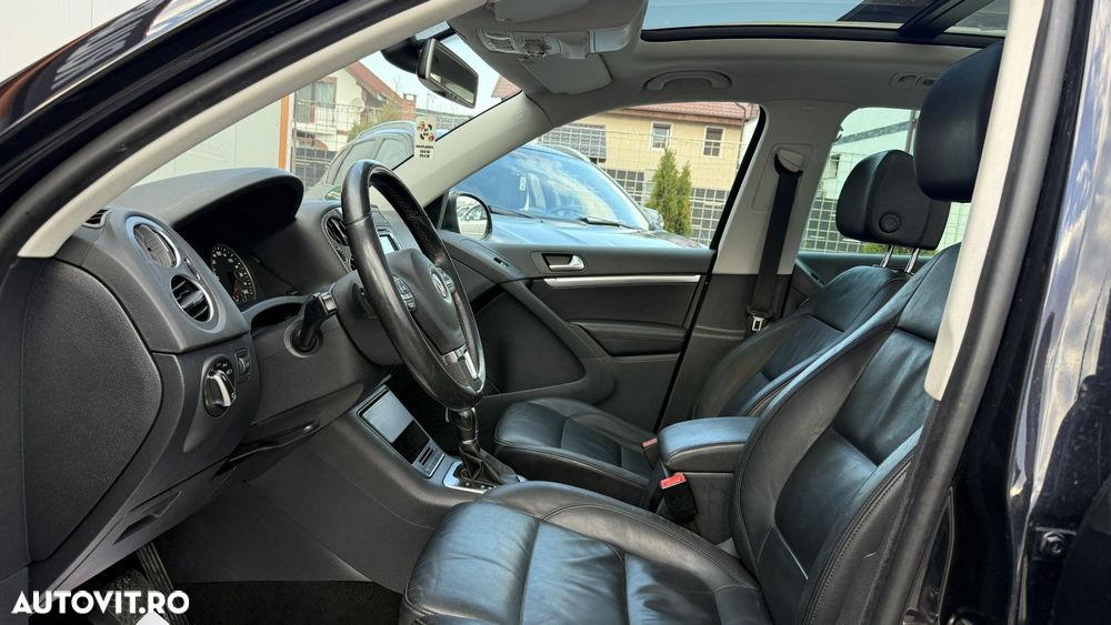 Volkswagen Tiguan - 12