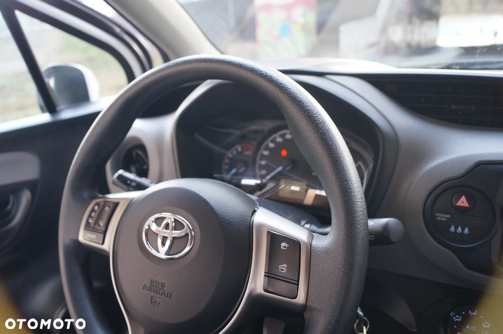 Toyota Yaris 1.0 Active - 31