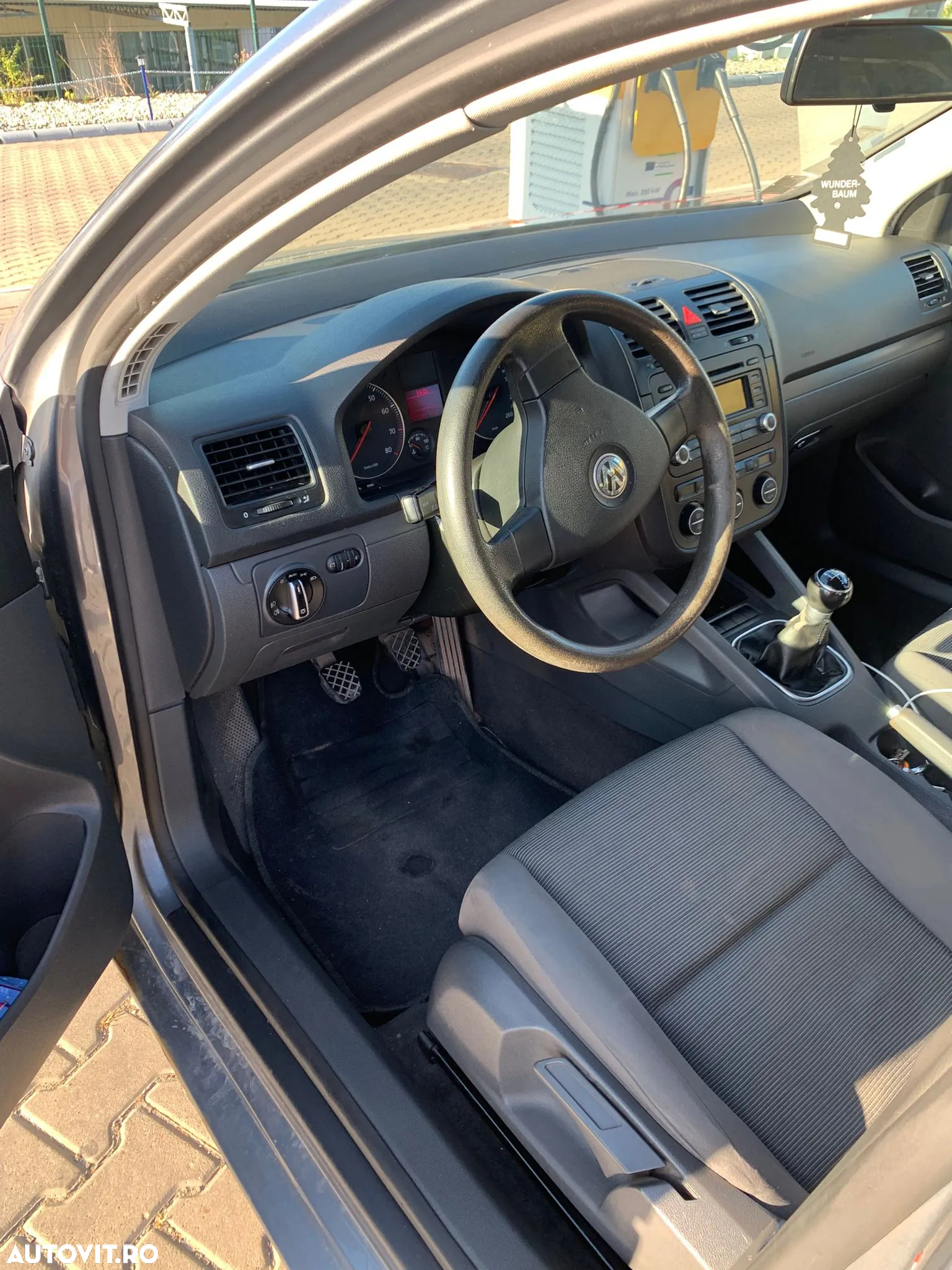 Volkswagen Golf 1.6 Comfortline - 9