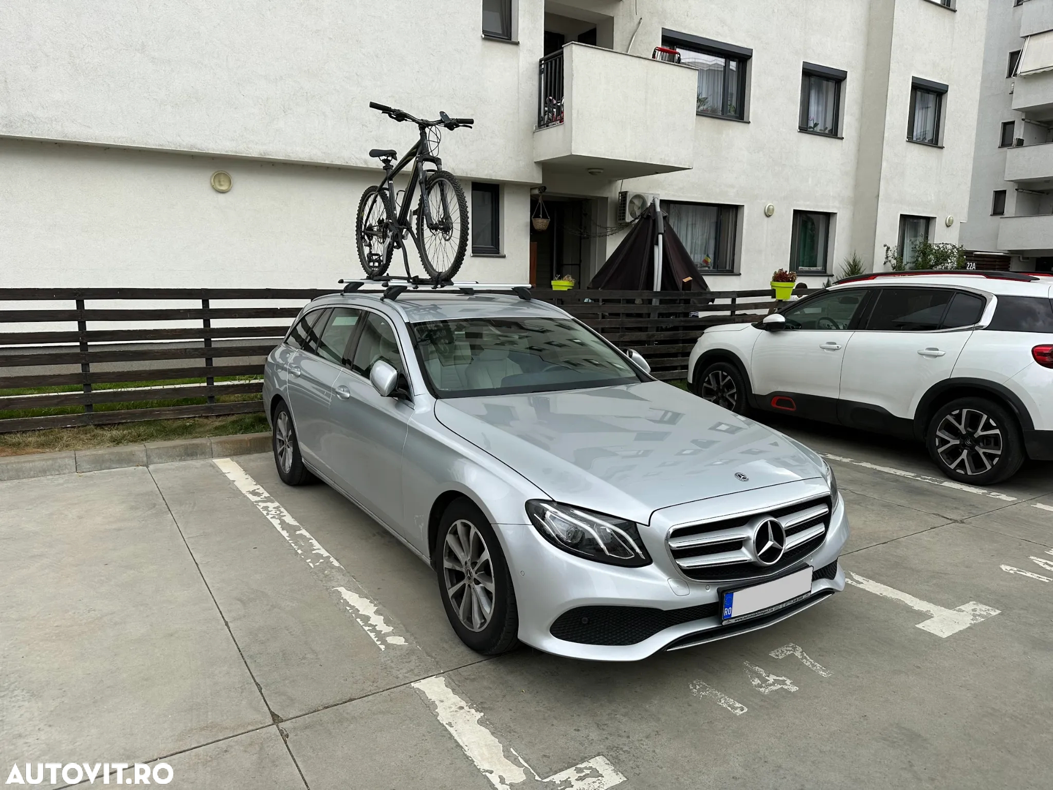 Mercedes-Benz E 200 d T 9G-TRONIC - 11