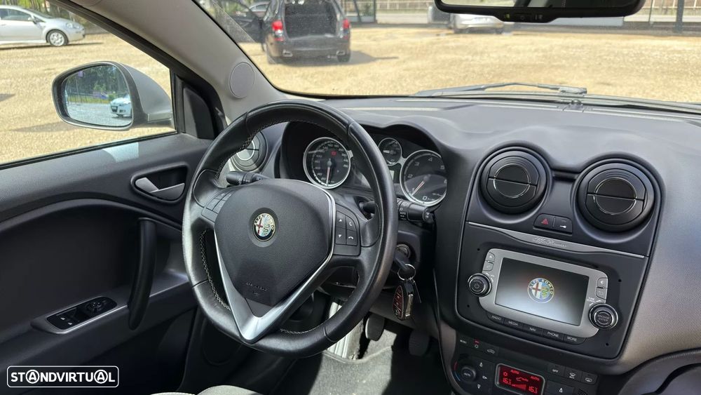 Alfa Romeo MiTo 1.6 JTD Distinctive - 23