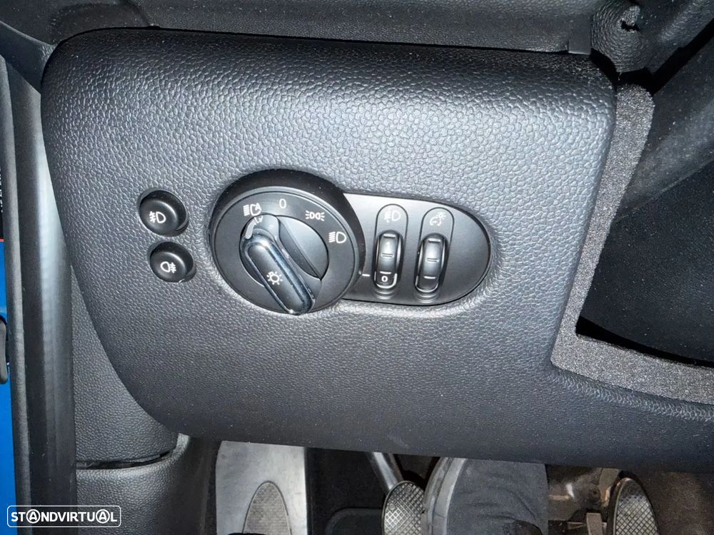 MINI 3 Portas One - 21