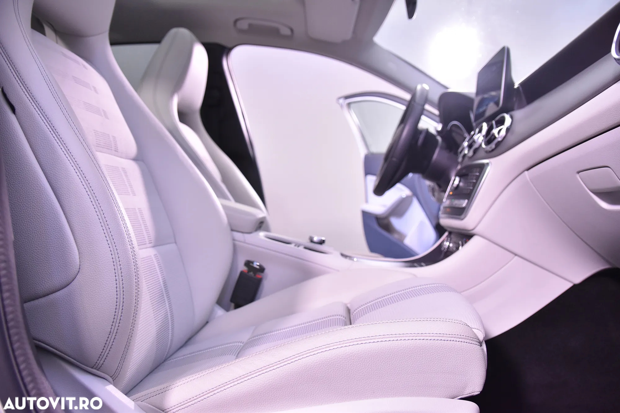 Mercedes-Benz GLA 220 d 4MATIC Aut. - 11
