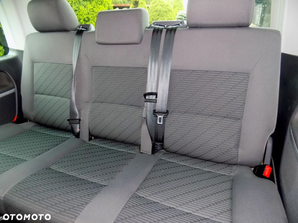 Volkswagen Multivan - 5