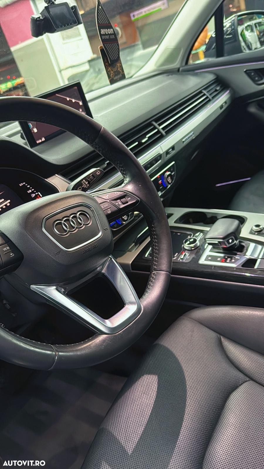 Audi Q7 3.0 55 TFSI quattro Tiptronic Basic - 16