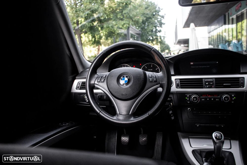 BMW 318 d DPF Touring - 29
