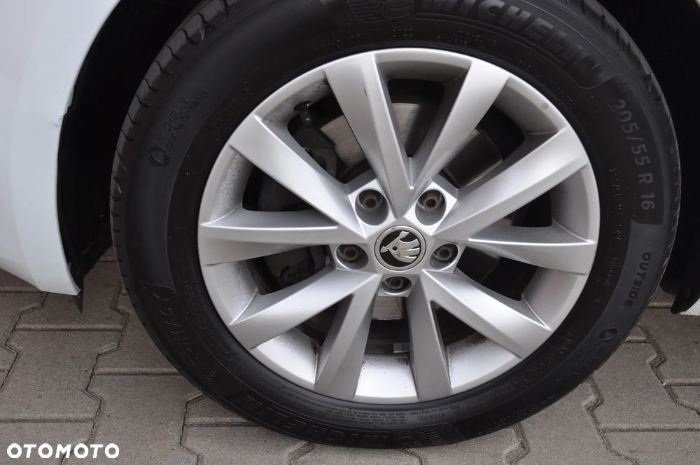 Skoda Octavia 2.0 TDI Edition DSG - 19