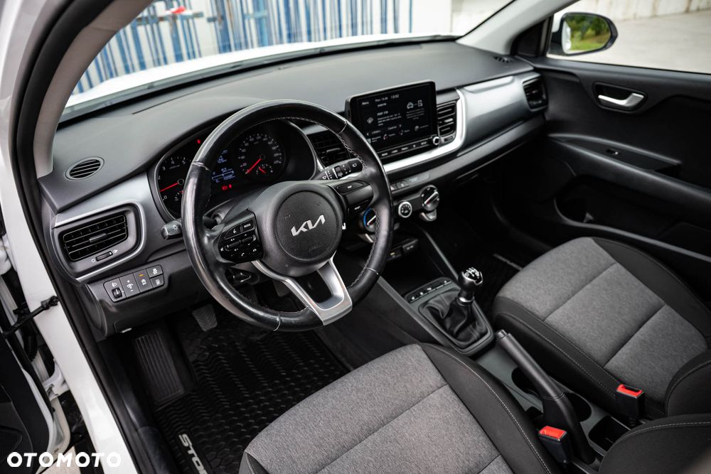 Kia Stonic 1.2 L - 10