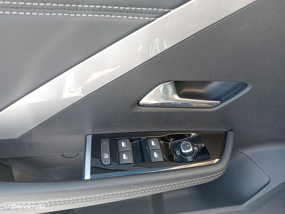 Opel Astra Sports Tourer - 16