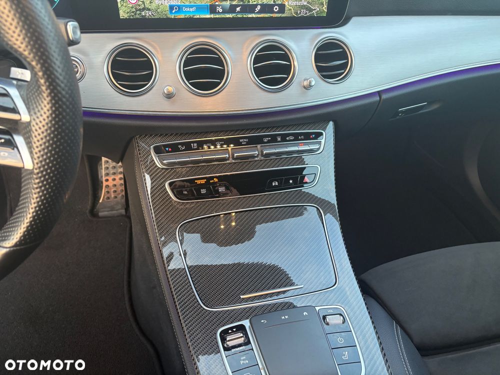 Mercedes-Benz Klasa E - 19